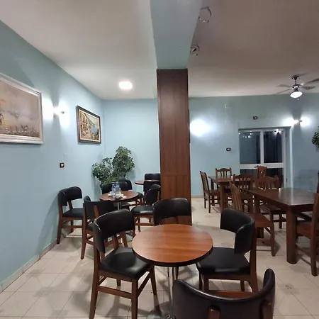 Bar Restorant Rrahimi Hotell